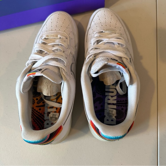 Nike Air Force 1 Low Be True in White/Multi-Color - Picture 9 of 14